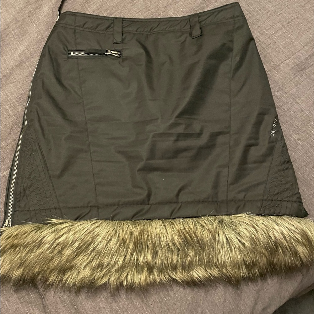 Skhoop Black Skirt Removable Faux Fur Hem Size S